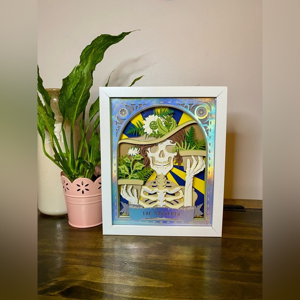 3D The Gardener Shadowbox